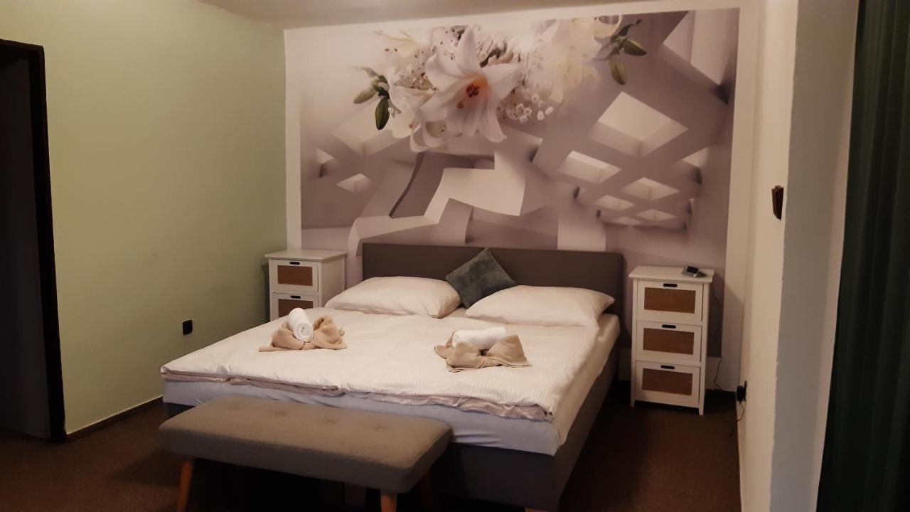 Budha Apartma Jirikov  Extérieur photo
